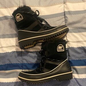 Sorel Black Snow Boots with Fur Lining